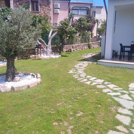 Villetta Cala D'Ambra Сан-Теодоро Экстерьер фото
